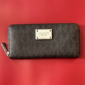 Michael Kors Black Textured Wallet
